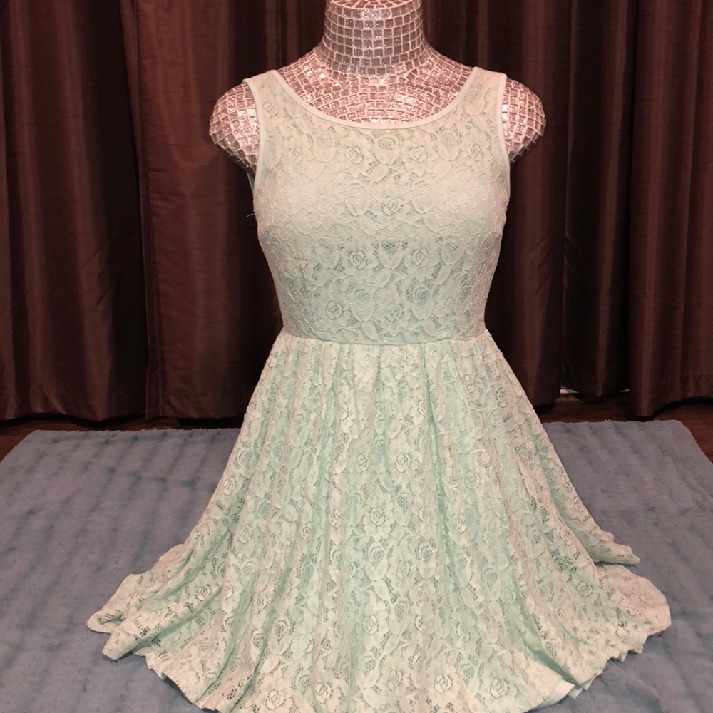 Backless Lace mint dress